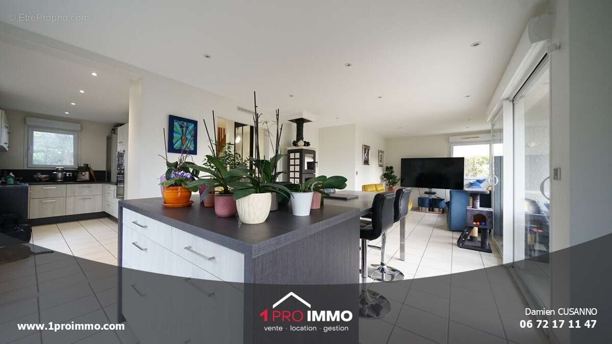 photos n°1 - Maison à SAINT-EGREVE