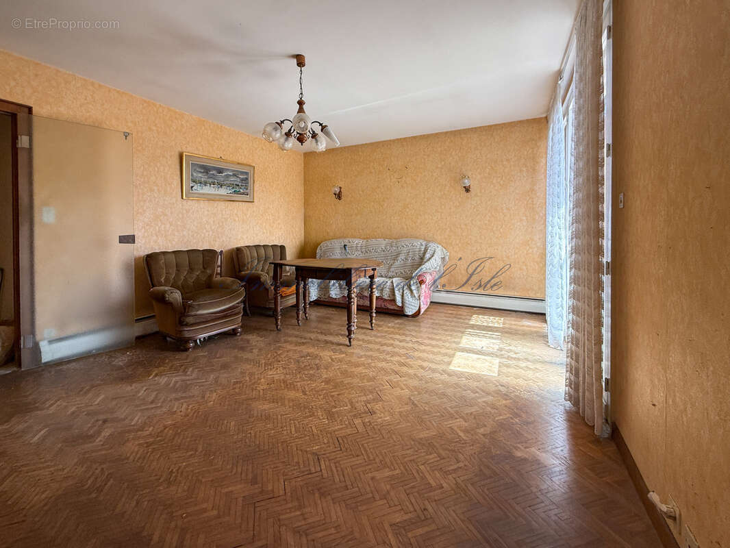 Maison à COULOUNIEIX-CHAMIERS