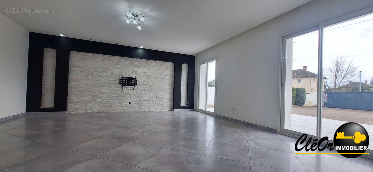 Maison à SAINT-USAGE