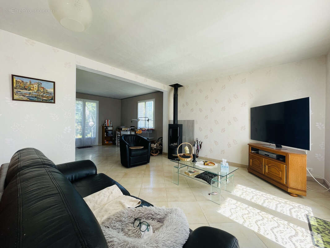 Maison à TERRASSON-LAVILLEDIEU