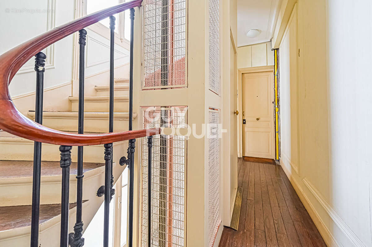 Appartement à PARIS-12E
