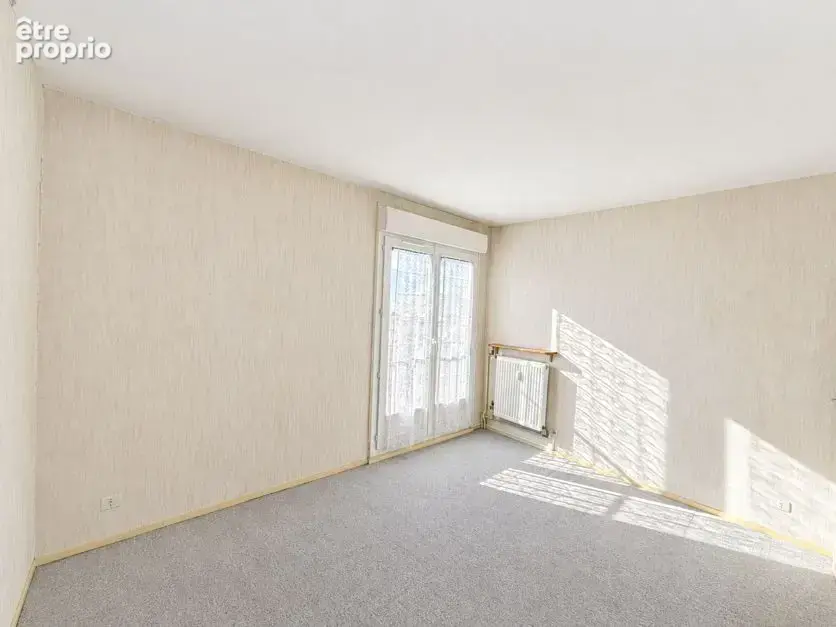 Compiègne – Appartement 71,75 m² à rénover entièrement : une belle opportunité - photo 3