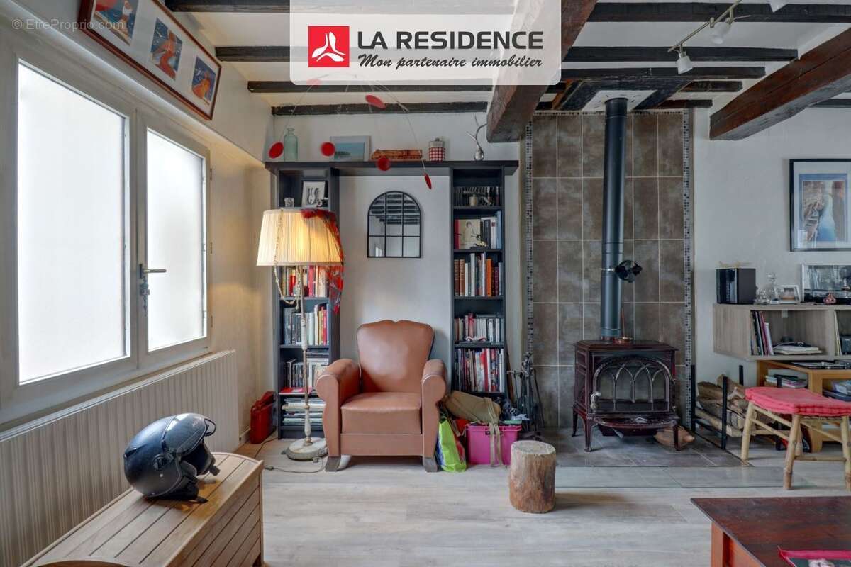 Maison à NEAUPHLE-LE-CHATEAU