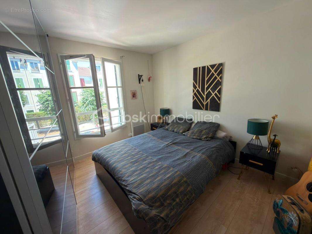 Appartement à BAILLY-ROMAINVILLIERS