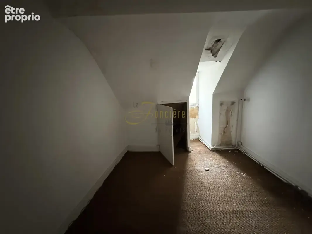 Appartement à rénover   Hyper-centre de Bourges   109,70 m2 Carrez avec terrasse privative - photo 7