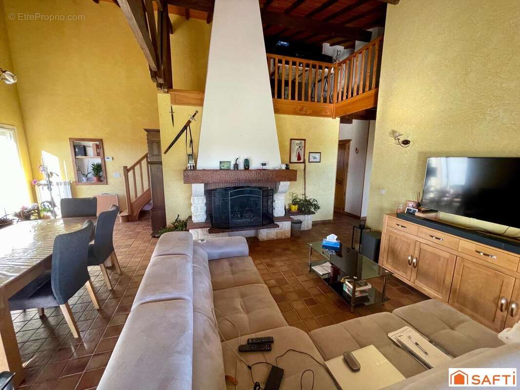 Maison 189 m² à Caussens  - photo 2