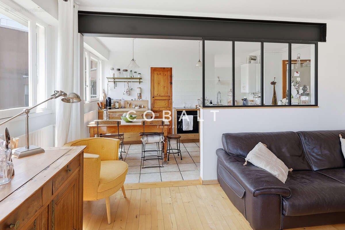 Dernier étage avec terrasse plein sud : un bel appartement familial aux prestations soignées - photo 5