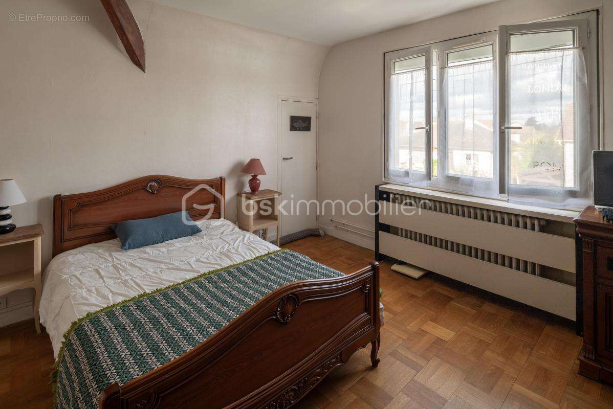 Maison familiale 5 pièces avec sous-sol total - proximité rer d, commerces et écoles à pied - photo 15