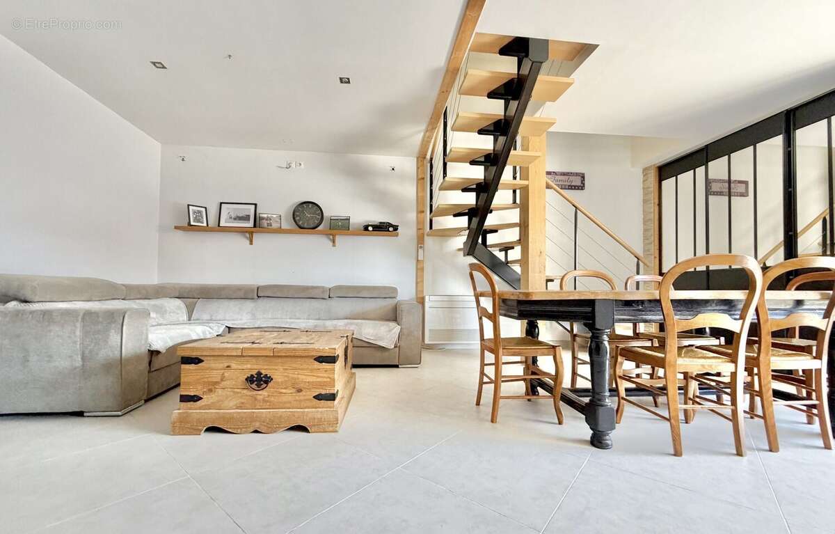 Maison à SAINT-BONNET-PRES-RIOM