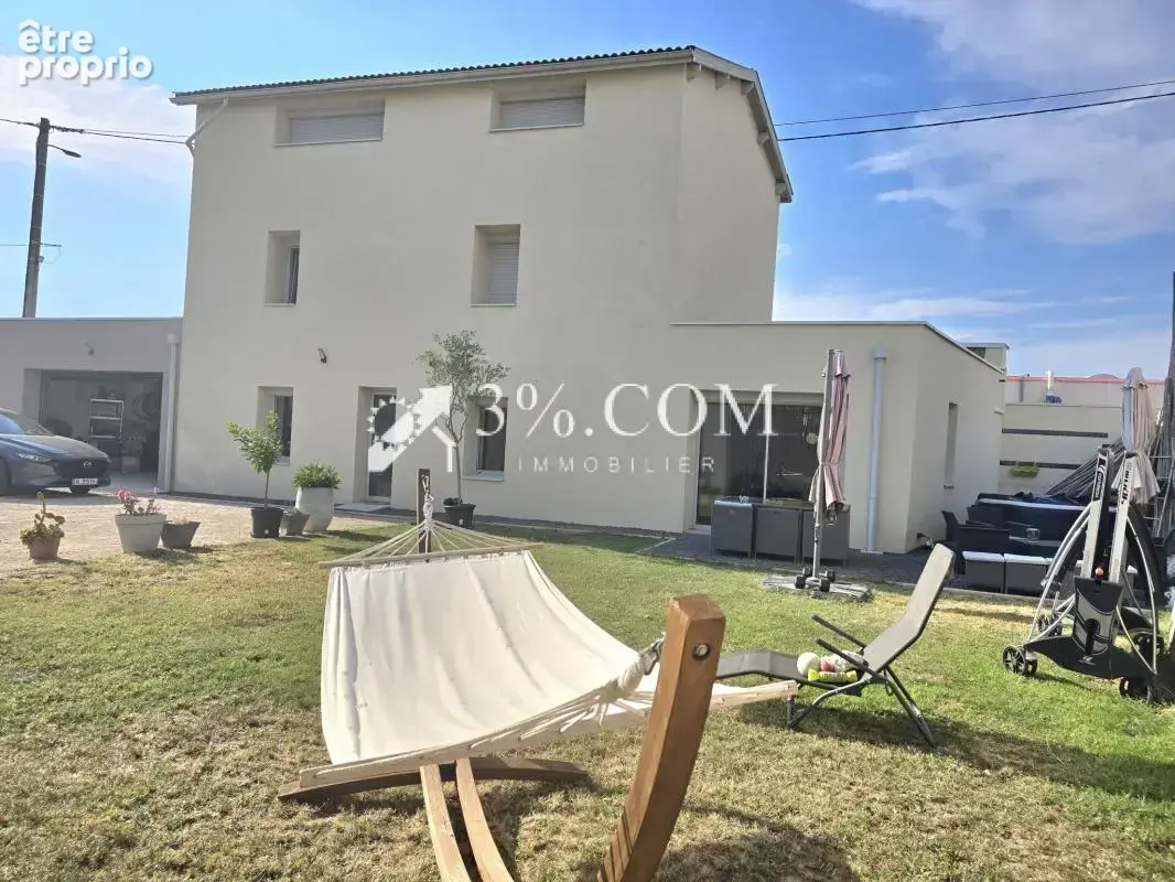 Maison 6 pièces 138 m² · à Romans-sur-Isere · 138 m² · 325 000 €