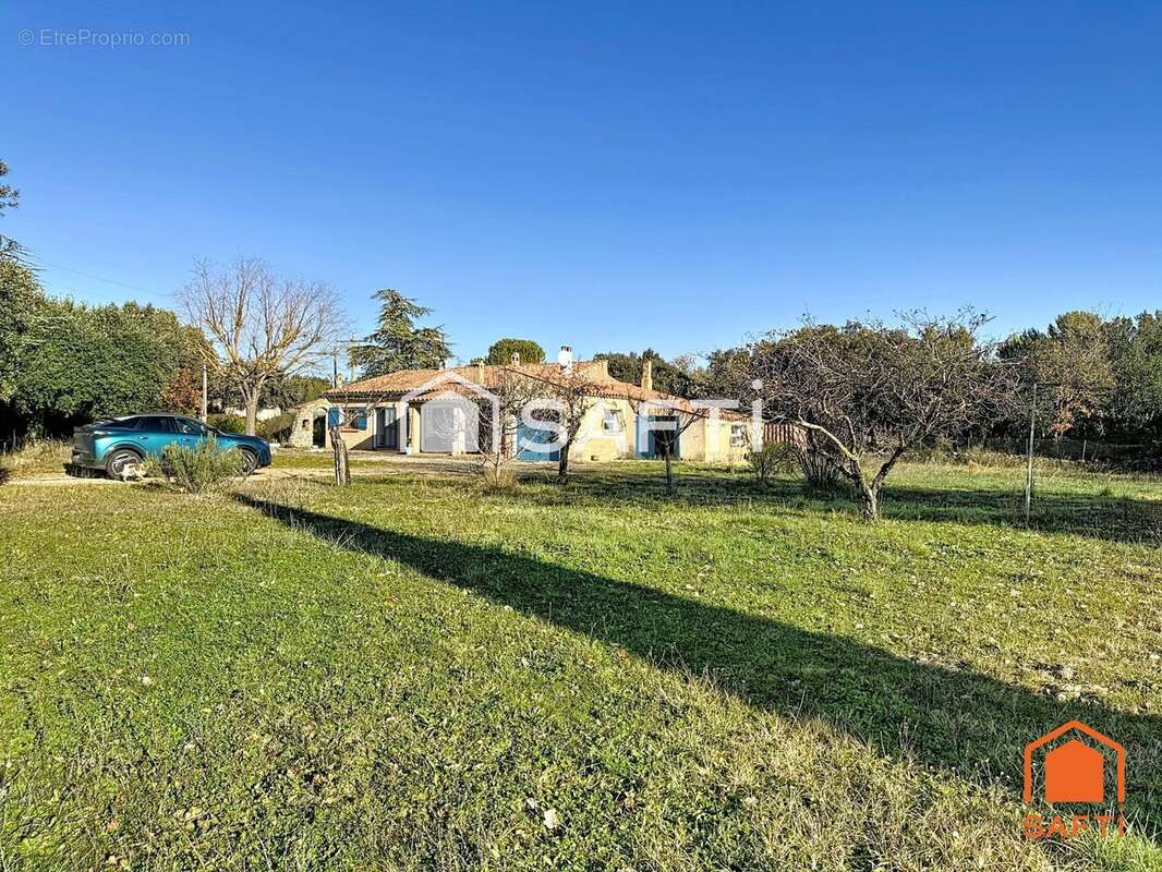 Photo 2 - Maison à REGUSSE