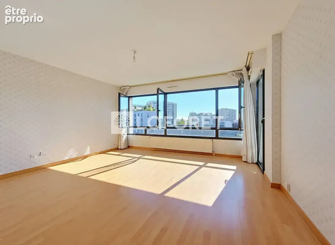 T3 de 73 m² avec terrasse, dernier étage et grand garage - photo 3