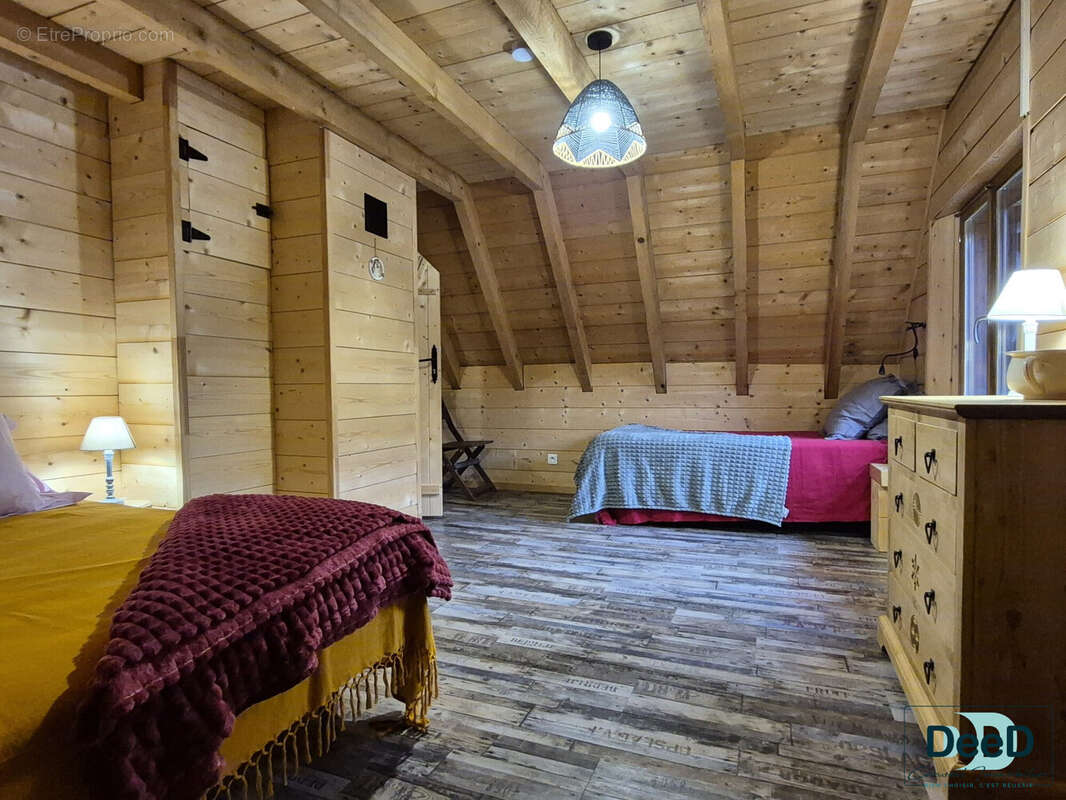 Maison à CAMPAN