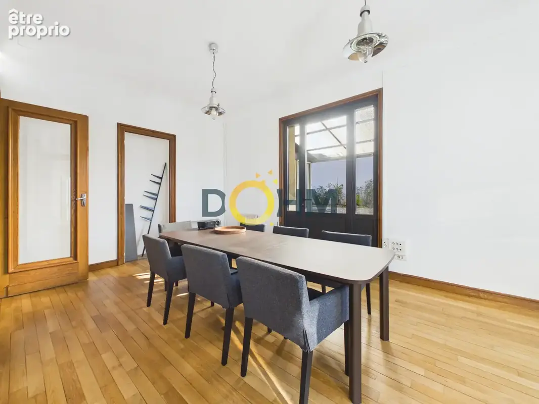 Un bien de caractère avec terrasse dans un bâtiment exceptionnel au cœur du Puy-en-Velay ! - photo 10