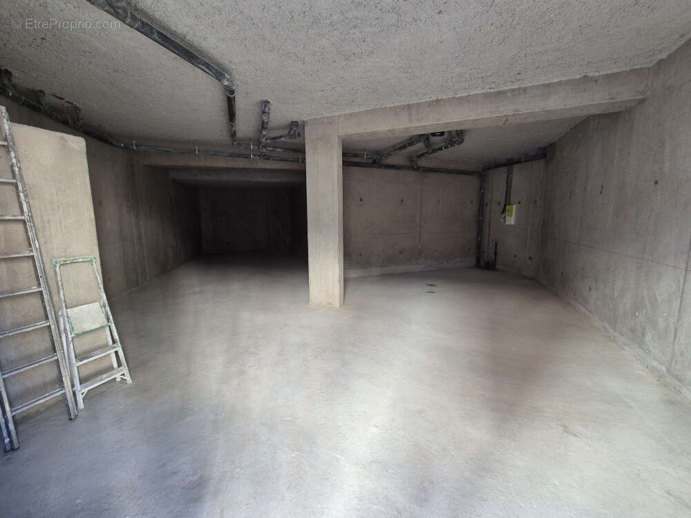 Commerce à TREMBLAY-EN-FRANCE