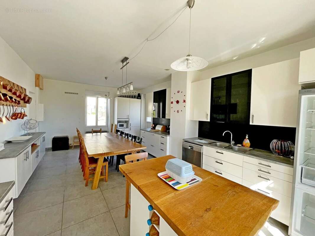 Maison à MONTSAUCHE-LES-SETTONS