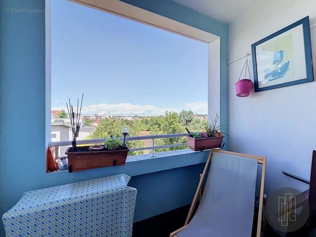 Exclusivité - Appartement 68.8 m², séjour double - 2 chambres - balcon cave et ascenseur - photo 3