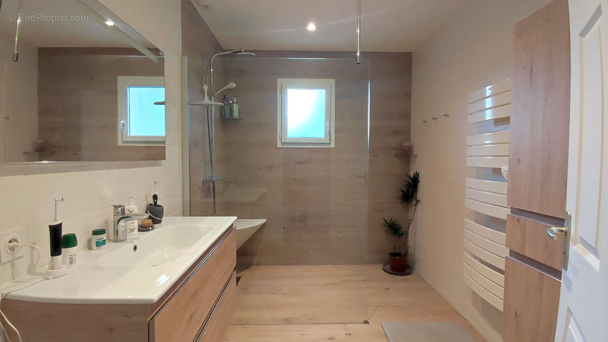 Maison à NOTRE-DAME-DES-LANDES