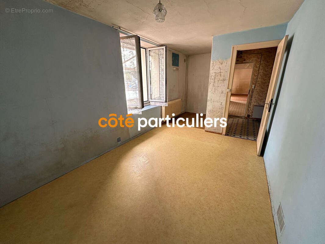 Maison à MOUZEUIL-SAINT-MARTIN