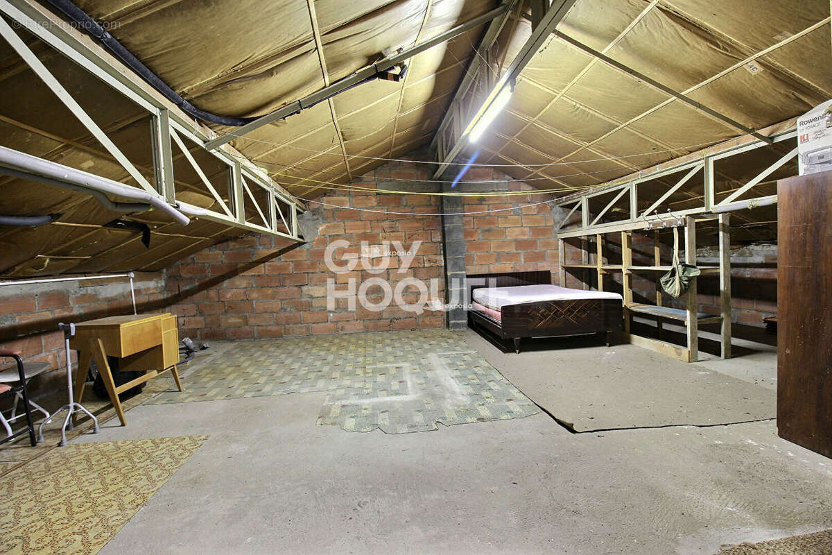 Maison à LAY-SAINT-CHRISTOPHE