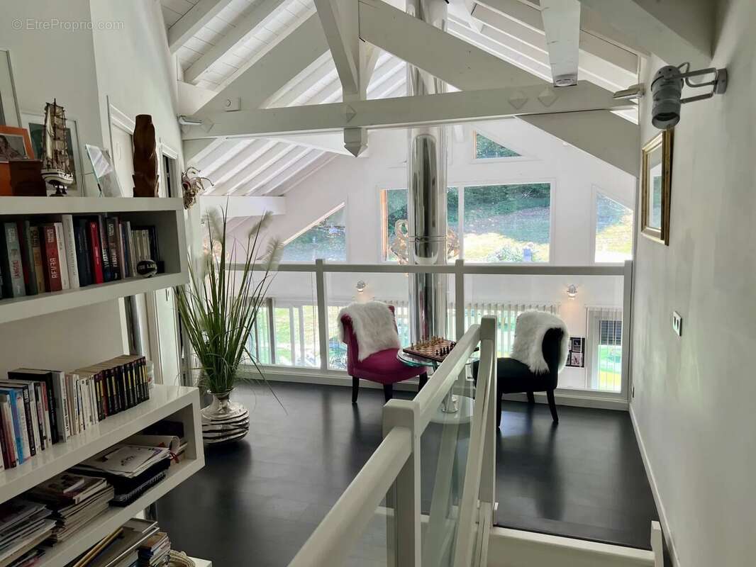 Villa d'exception de 167 m² avec piscine aux Déserts - photo 27