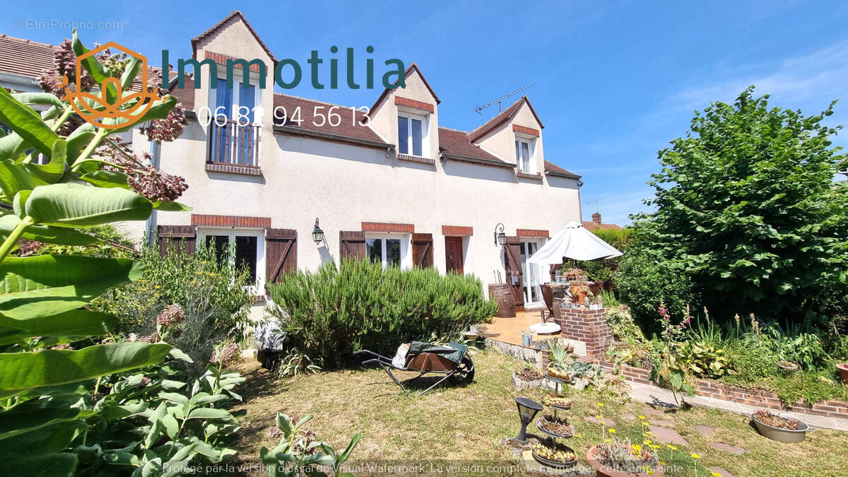 Maison à LONGUEVILLE