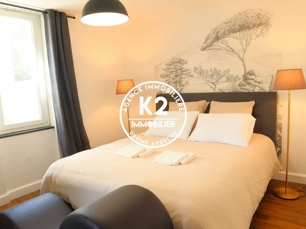 Maison à MONTELIMAR