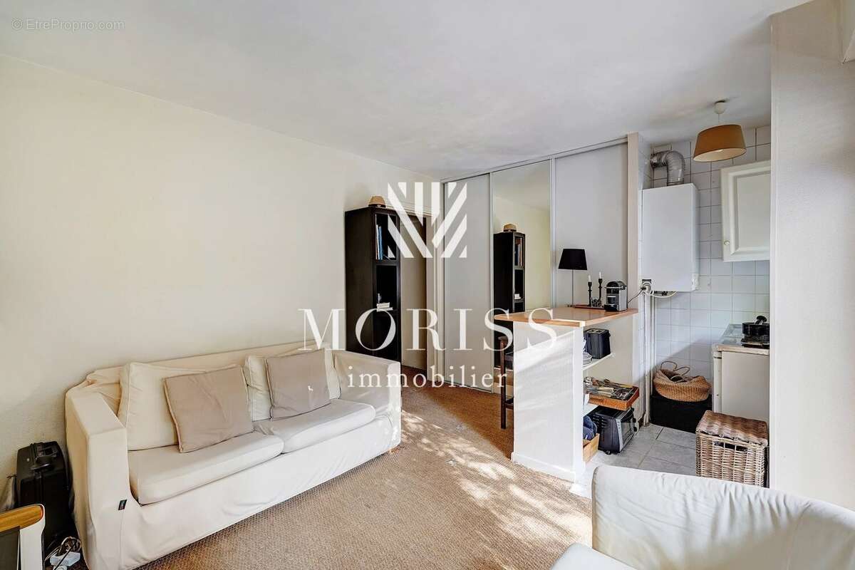 Appartement à COURBEVOIE