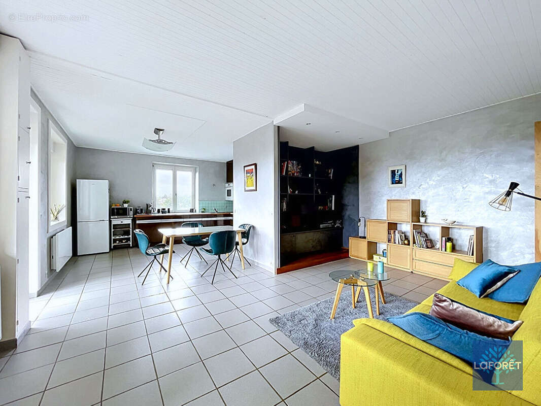 Appartement à SAINT-CYR-AU-MONT-D'OR