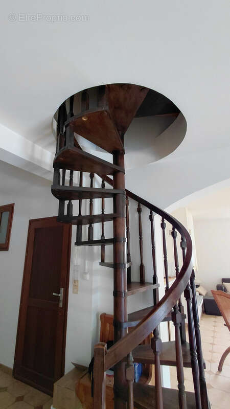 Maison à SAINT-MONTAN