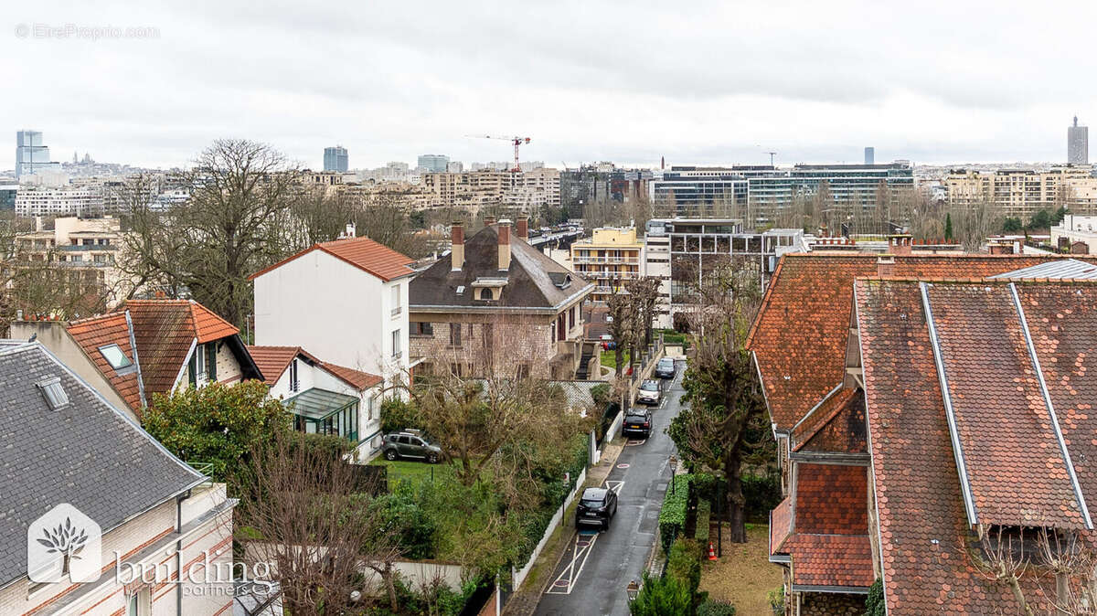 Appartement à COURBEVOIE