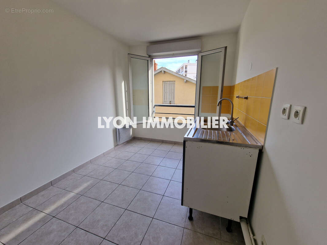 Appartement à LYON-8E