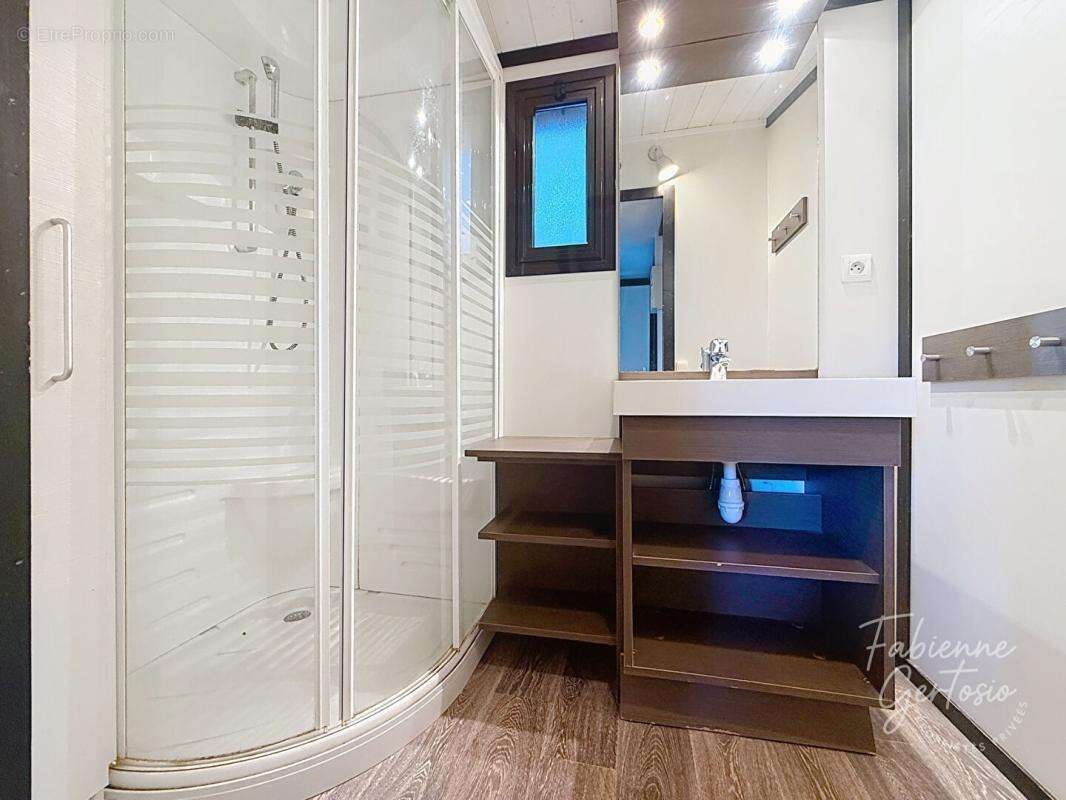 Maison à SOLLIES-TOUCAS