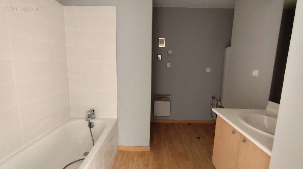 Appartement 35 m² à Gaillac  - photo 8
