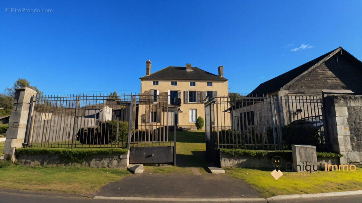 Maison à COUVIGNON