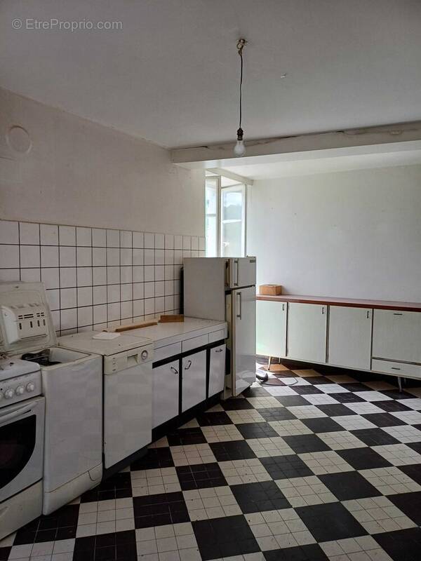 Maison 140 m² à Chasseneuil-Sur-Bonnieure  - photo 4