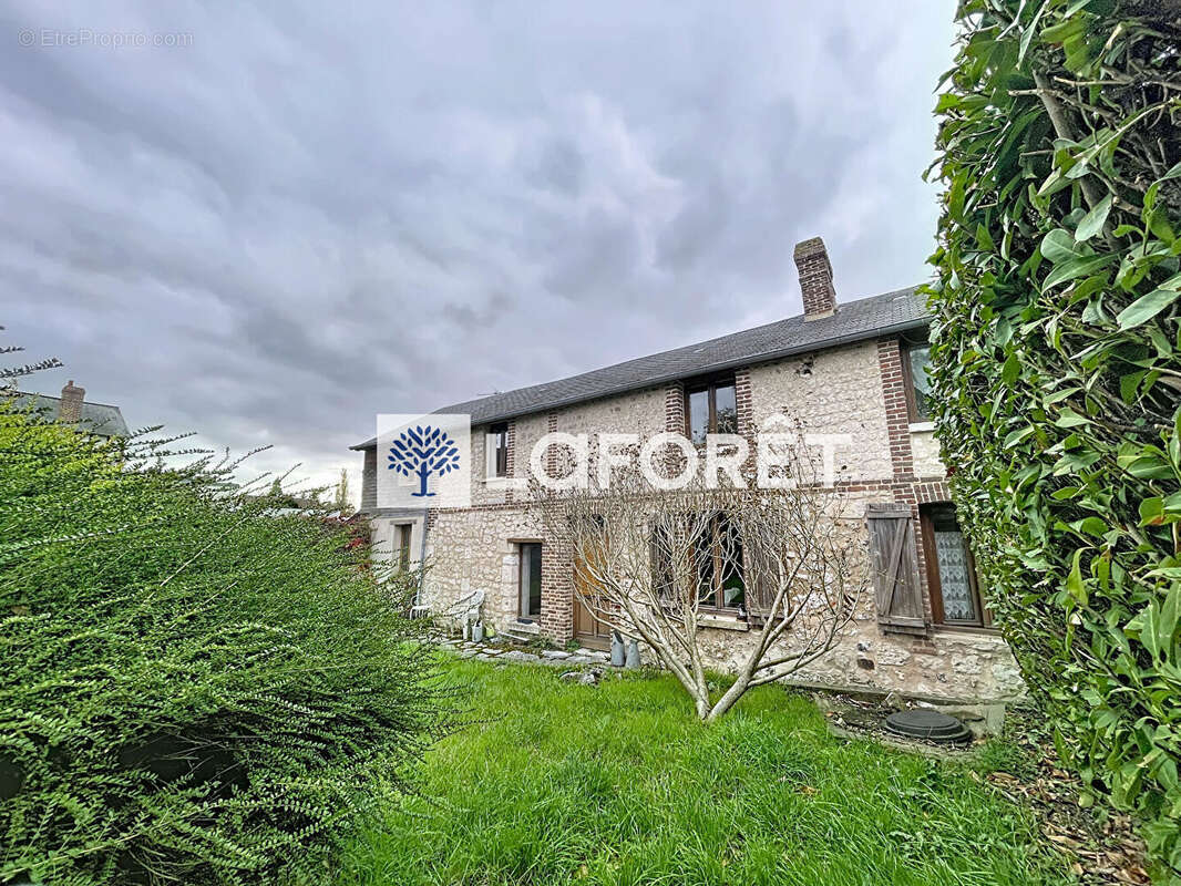 Maison à SAINT-MARTIN-DE-BOSCHERVILLE