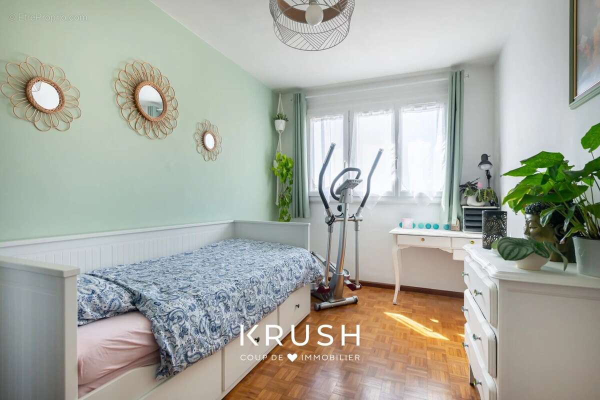 Appartement à MARSEILLE-2E