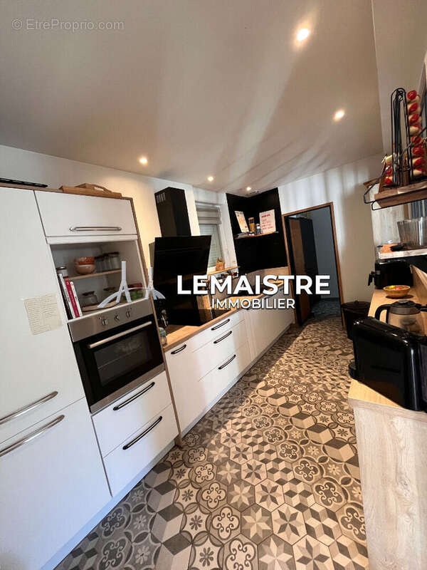 Maison de maître avec piscine chauffée et garage - Saint-Martin-du-Manoir - photo 3