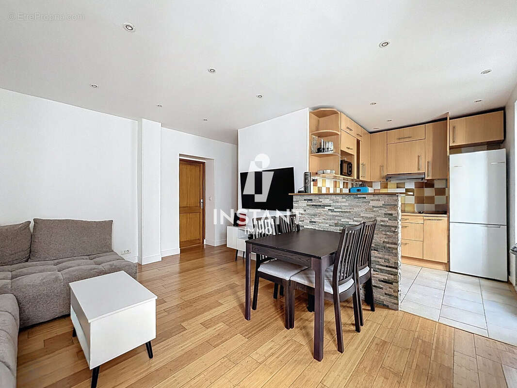 Appartement à PARIS-9E