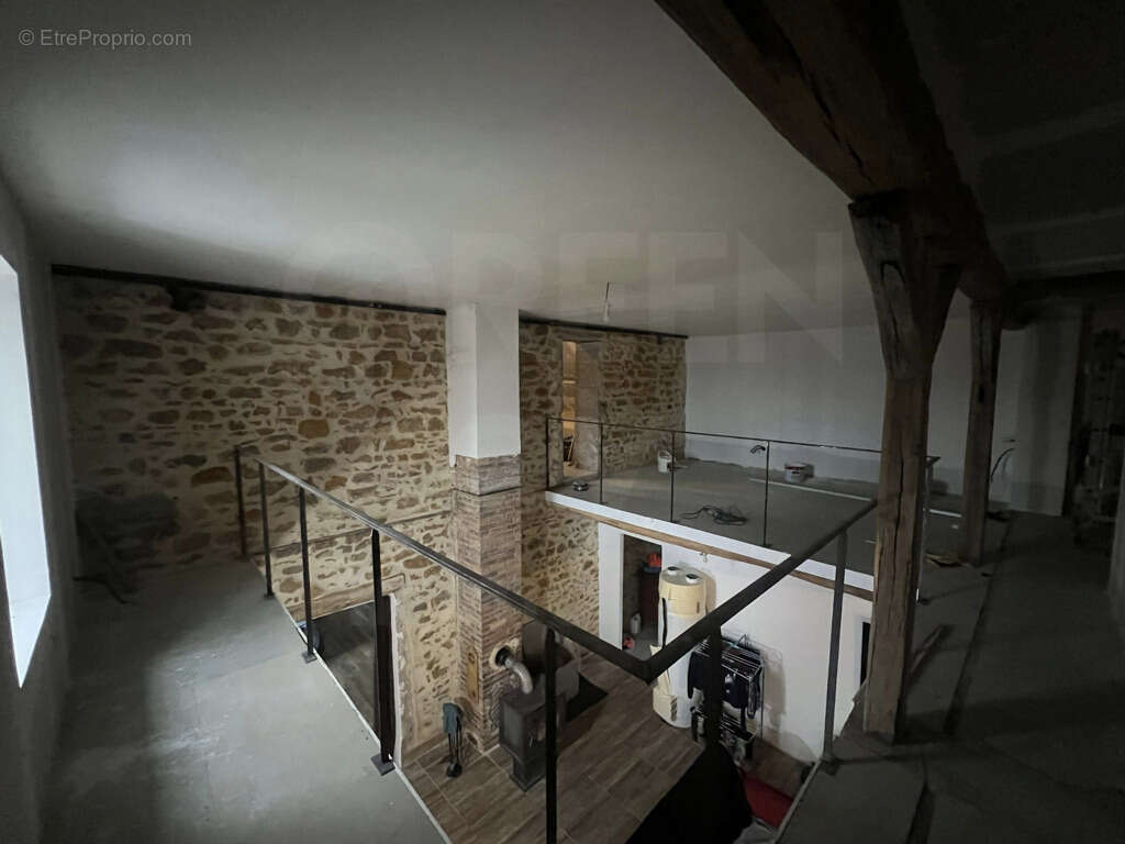 Maison à SAINT-AMAND-EN-PUISAYE