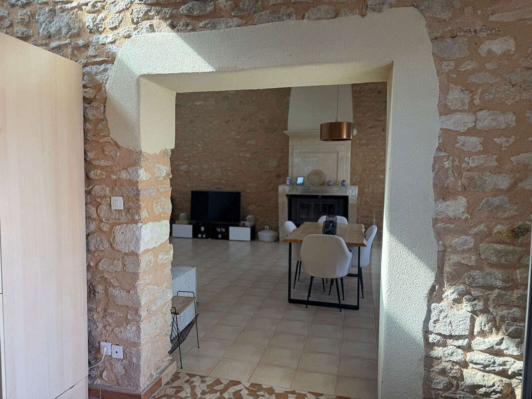 Maison à SAINT-CIERS-SUR-GIRONDE