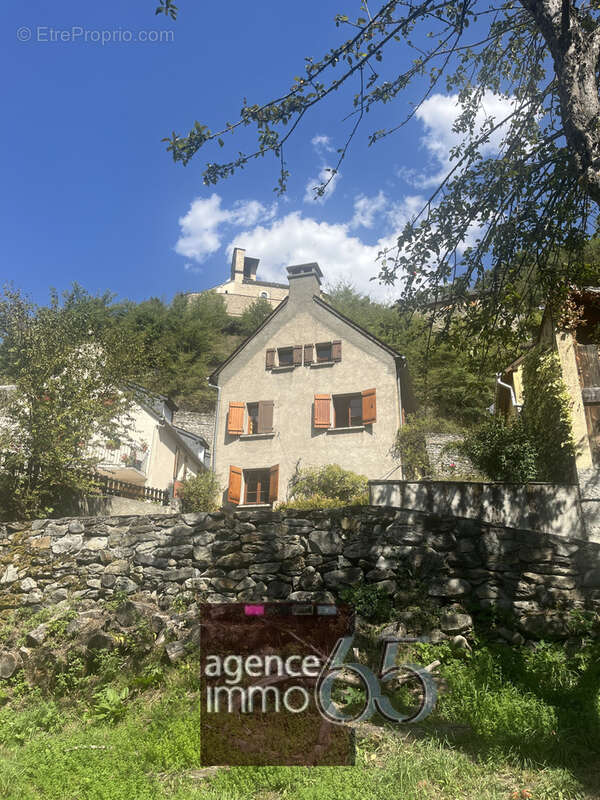 Maison à SALIGOS