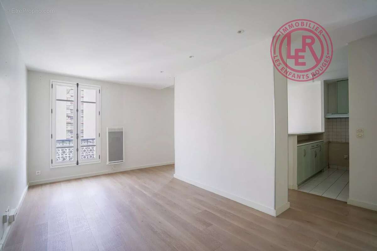 Paris 11ème - Roquette / Voltaire - Appartement 4 pièces en dernier étage avec ascenseur - photo 5