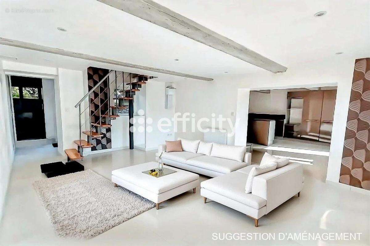 Maison à BLAINVILLE-SUR-ORNE