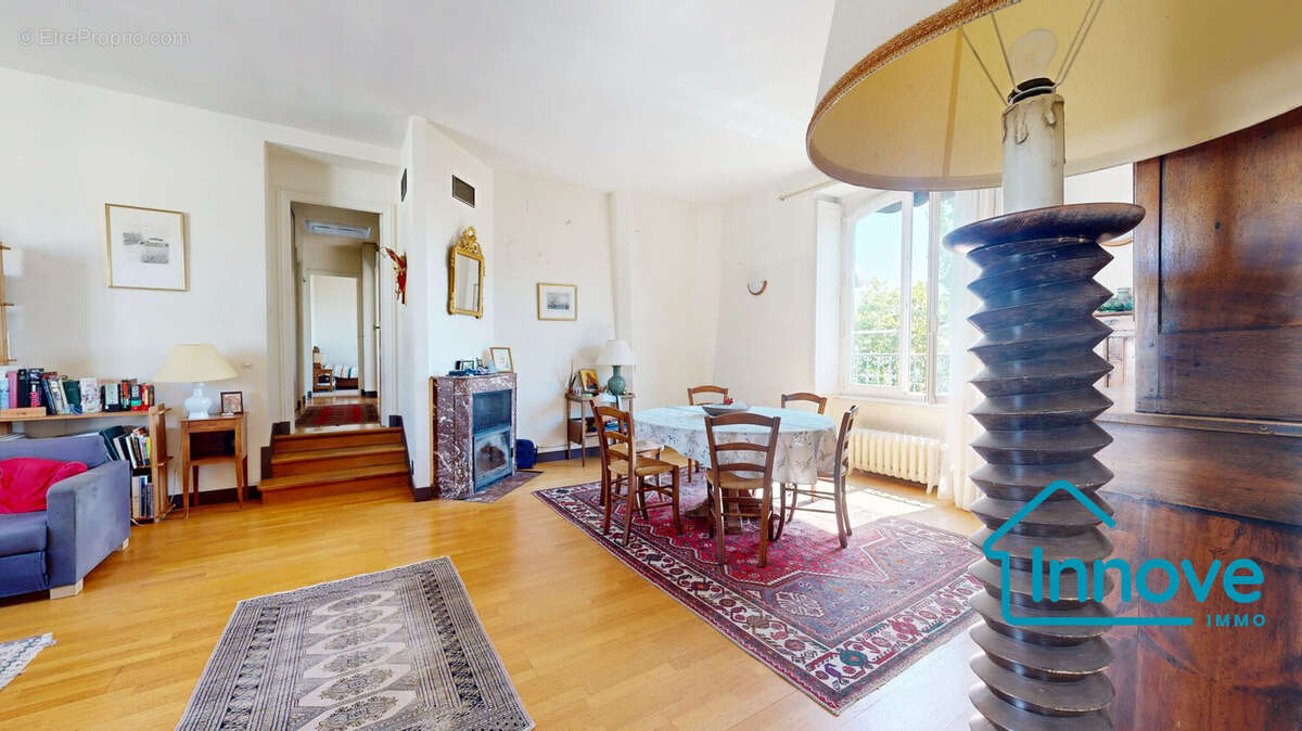 Appartement à VERSAILLES