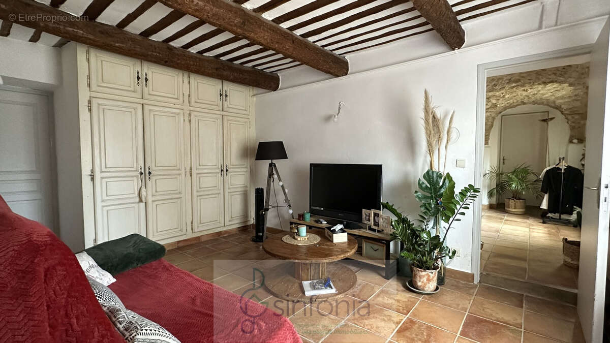 Maison à GARRIGUES-SAINTE-EULALIE