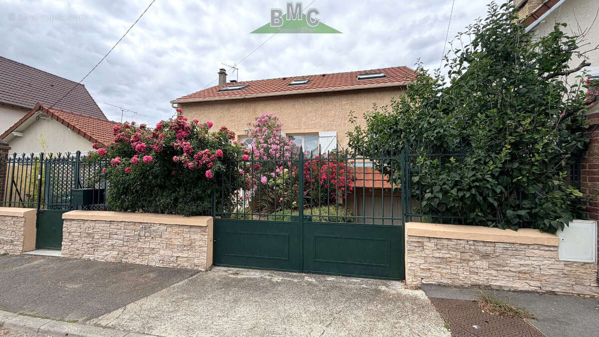 Maison à LE PLESSIS-BOUCHARD