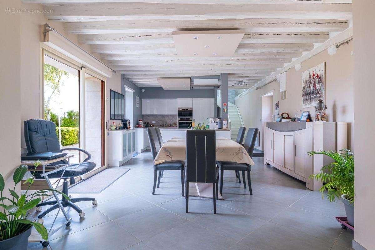 Maison à PARIGNE-L'EVEQUE