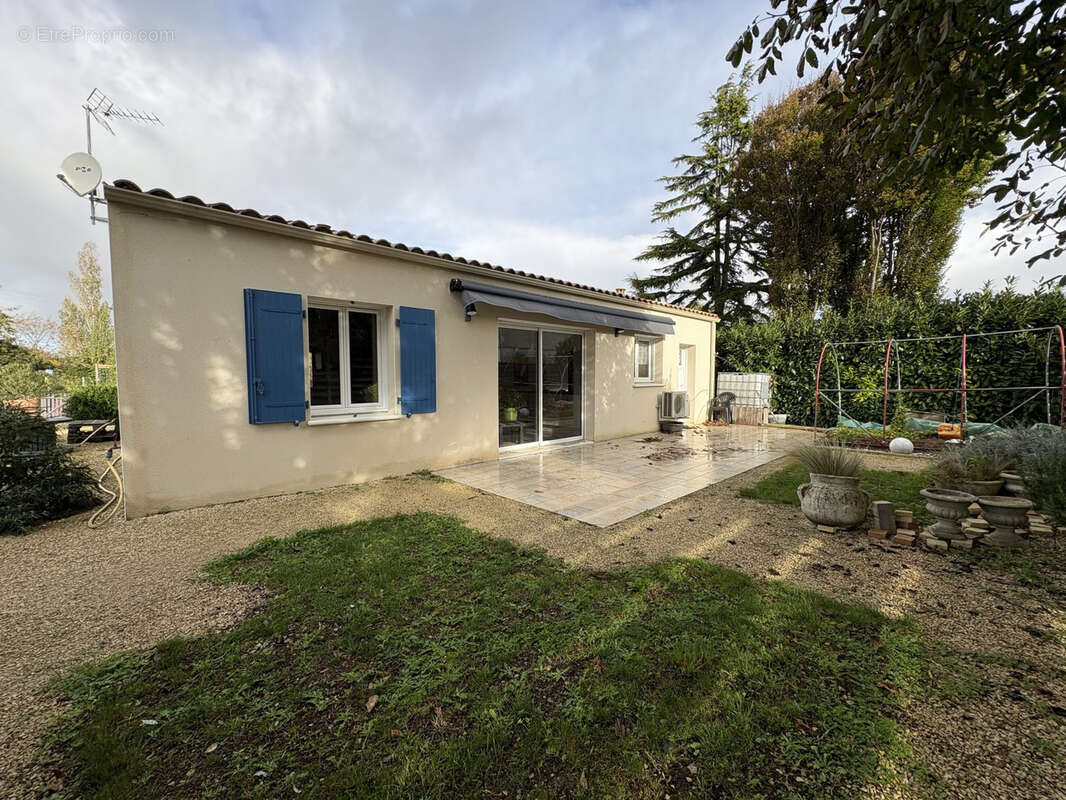 Maison à SAINT-SAUVEUR-D'AUNIS